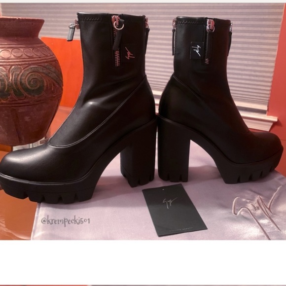 Same day ship! Giuseppe Zanotti Boots ⭐️ Brand New in Box - Picture 3 of 16
